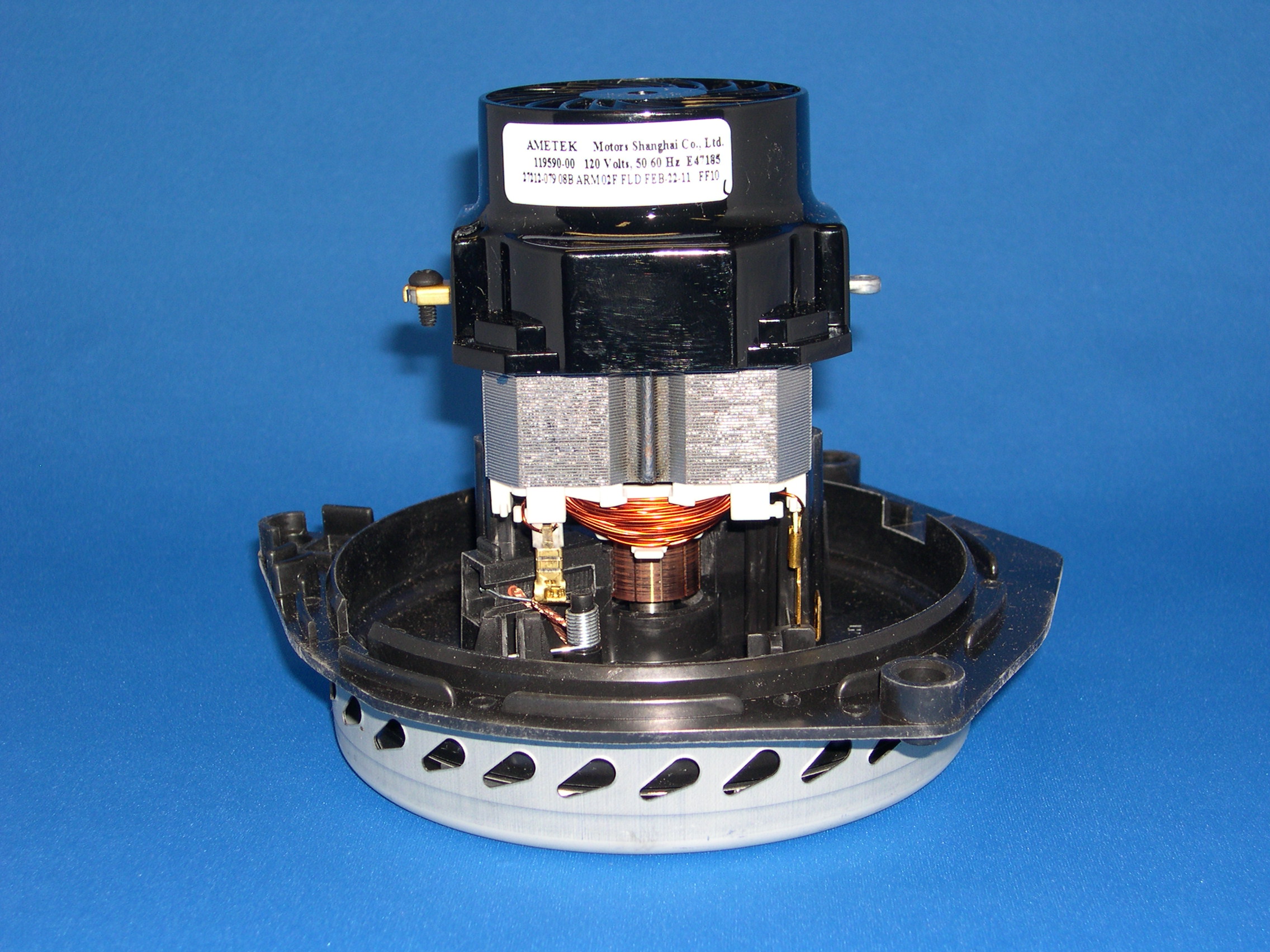 Featured image for “New Genuine Hoover Steam Vac 7.9 Amp Vacuum Motor For Some Older Models 27212079”
